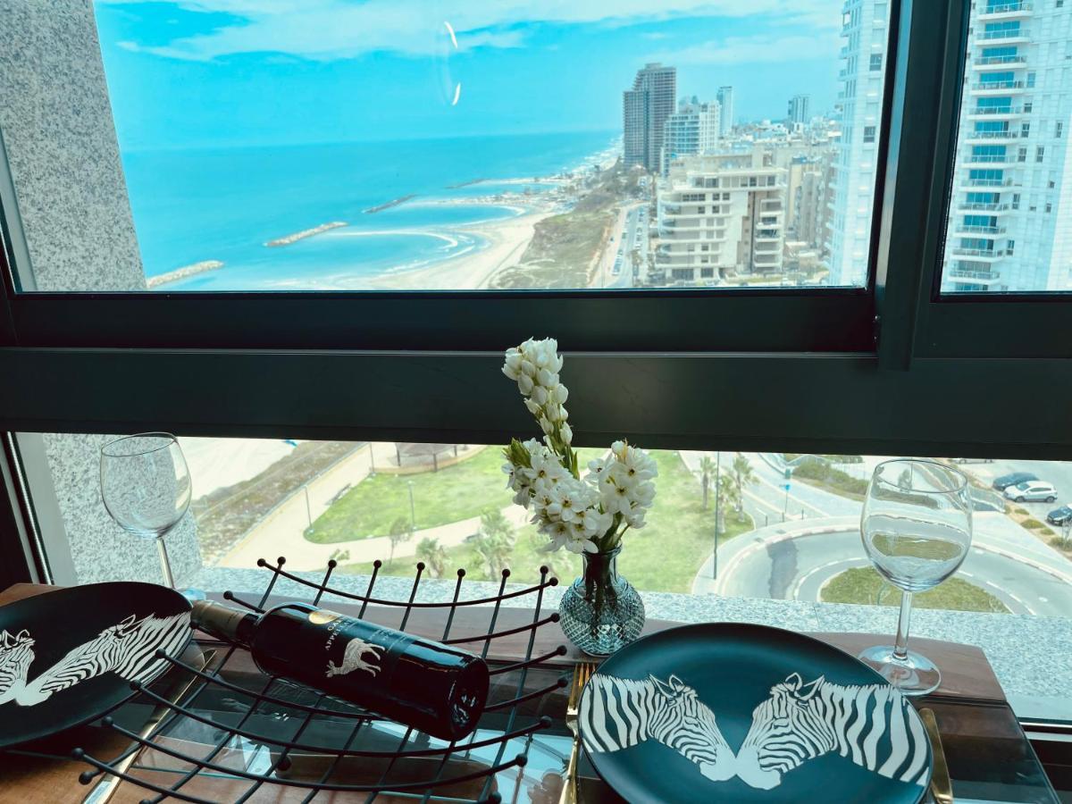 C Tower Apartments Netanya Exterior photo