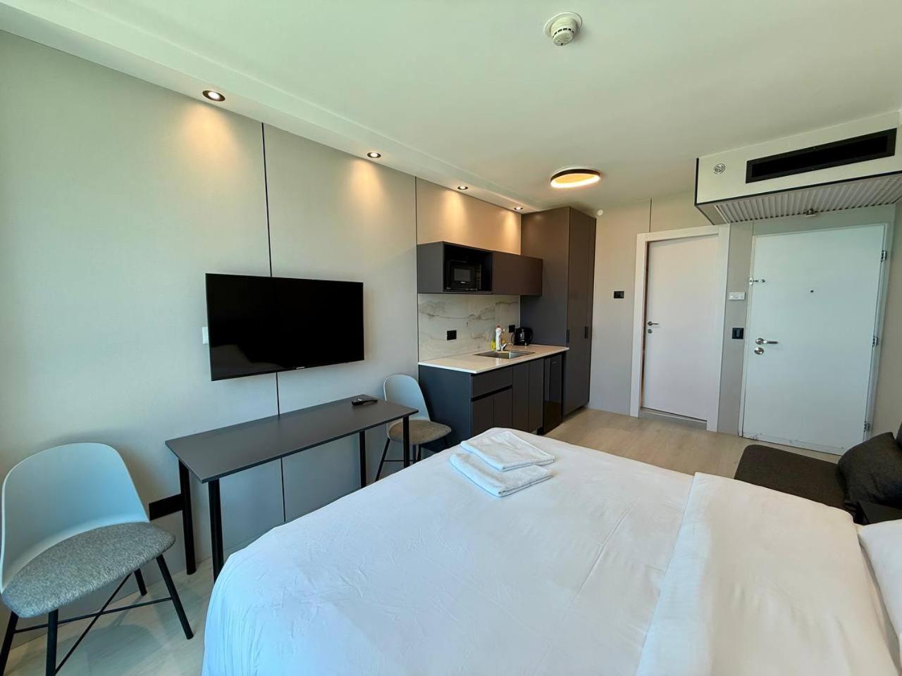 C Tower Apartments Netanya Exterior photo
